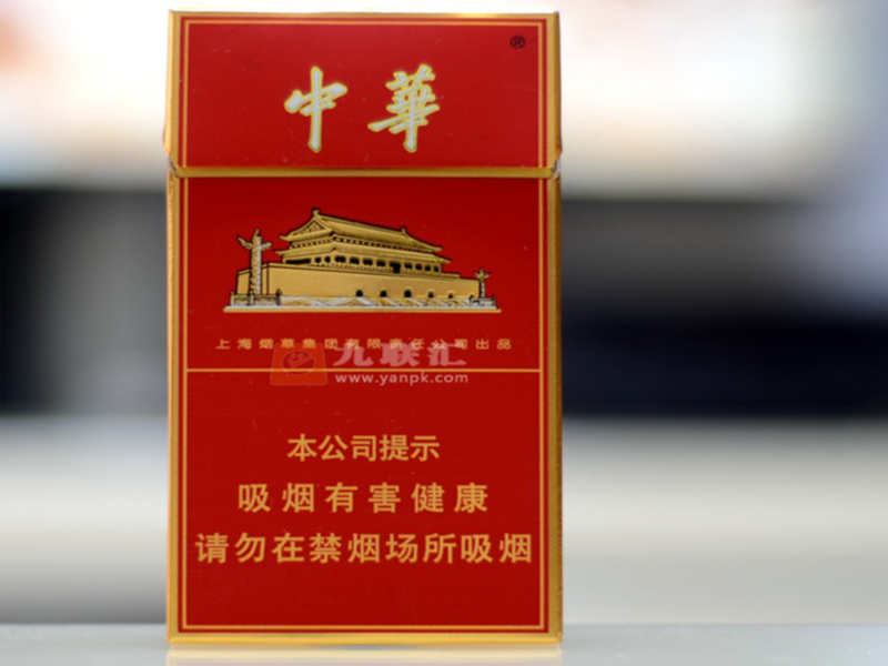 正规烟草仓储分拣流水线与激光喷码设备